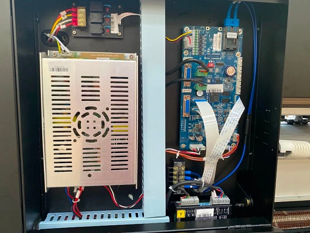Интерьерный принтер Universal UD-32R2AT( I3200-E1*2)