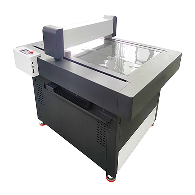 Режущий планшетный плоттер Universal FC-7090E