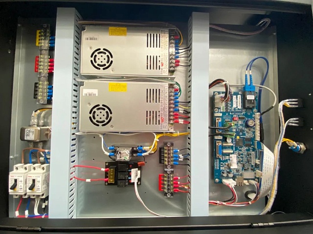 Рулонный уф принтер UNIVERSAL UD-32R8AAW